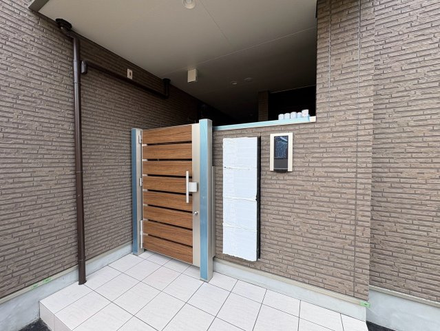 F+style藤井寺岡3号館のエントランス