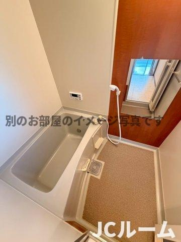 ウイングヒルズBの浴室