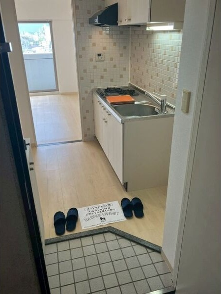 リアライズ高畑の玄関