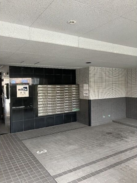 リアライズ高畑の駐車場