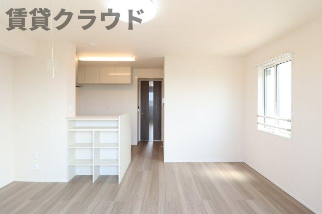 パーシモンの居間・リビング|こちらのリビングで趣味の時間をお楽しみください