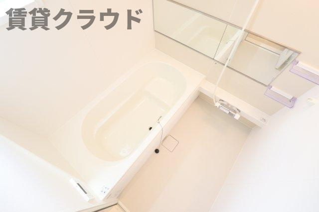 パーシモンの浴室|日々の疲れを癒すお風呂付です