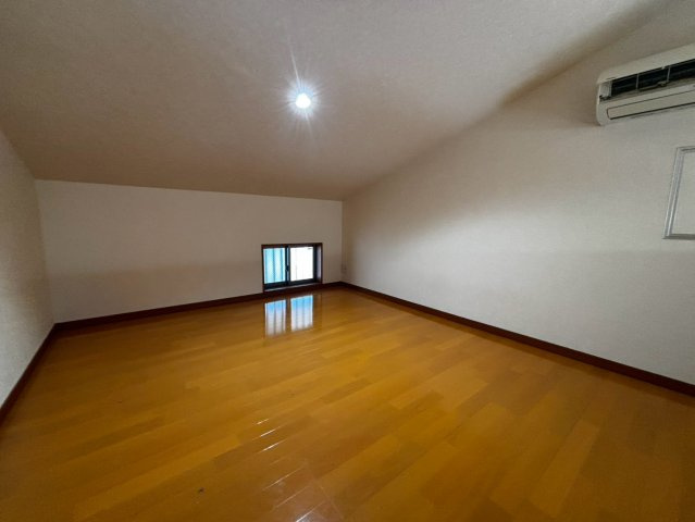Fontana Eastのその他