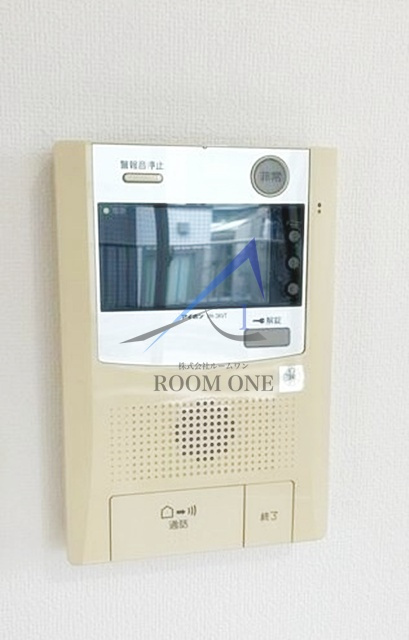 ボヌール都立大学参番館のセキュリティ|モニター付インターホンです。