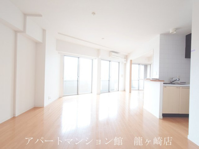 【居間・リビング】 | プライムスクエアー佐貫駅前