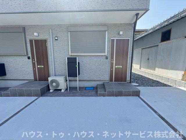 メゾンウエストのエントランス