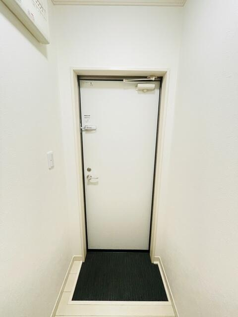 グランカーサ金町の玄関