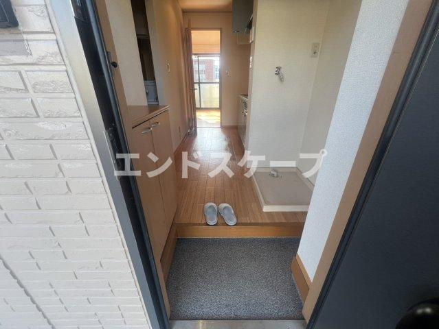 フローラハイツ　Cの玄関|高崎、前橋のお部屋探しはエンドスケープまで！お客様の理想お聞かせ下さい♪