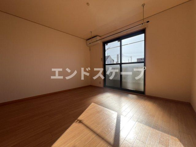 フローラハイツ　Cの居間・リビング|高崎、前橋のお部屋探しはエンドスケープまで！お客様の理想お聞かせ下さい♪