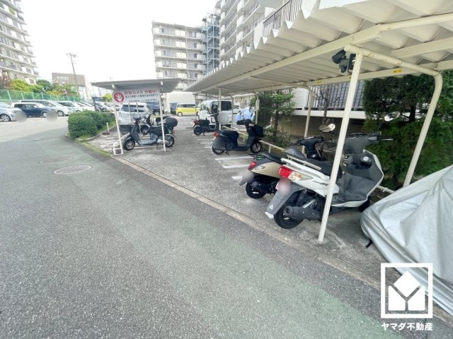 パレス南塚口１号棟の駐輪場