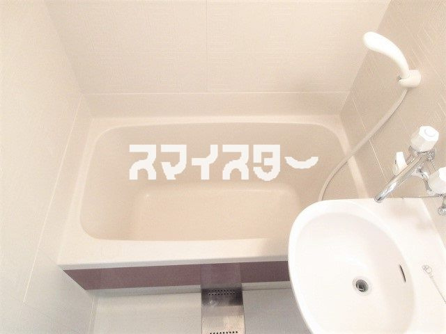 アドバンス拝島の浴室