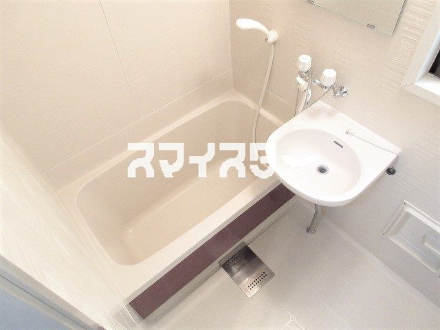 アドバンス拝島の洗面所