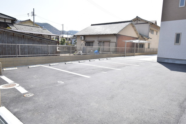 アルポルト姫路砥堀の駐車場