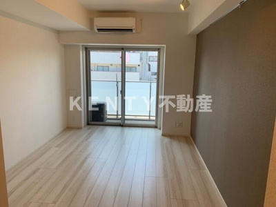 【居間・リビング】 | クレイシア北馬込 | こちらのリビングで趣味の時間をお楽しみください