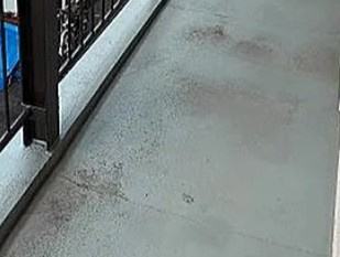 内海ビルのバルコニー