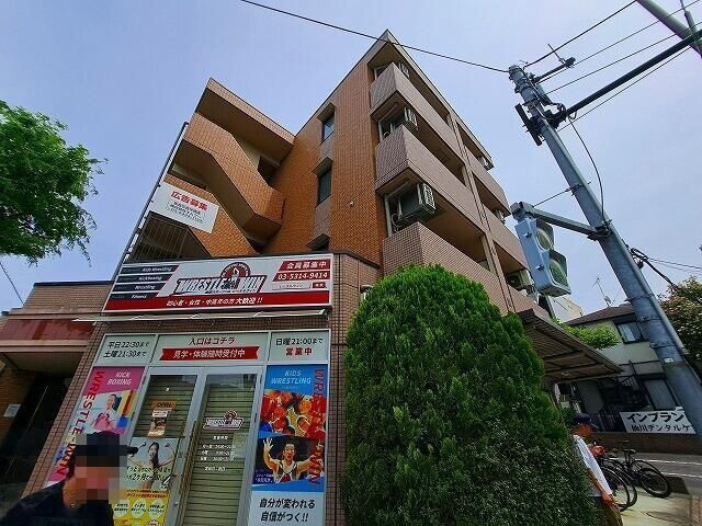 セレステ・仙川の外観