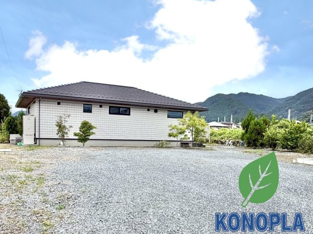 【中古戸建】藤岡市浄法寺の外観|■外観｜土日のご見学はもちろん、平日・夜間のご案内も大歓迎です♪「今から見たい」や「仕事終わりに見たい」にもご対応できますのでお気軽にお問い合わせください♪