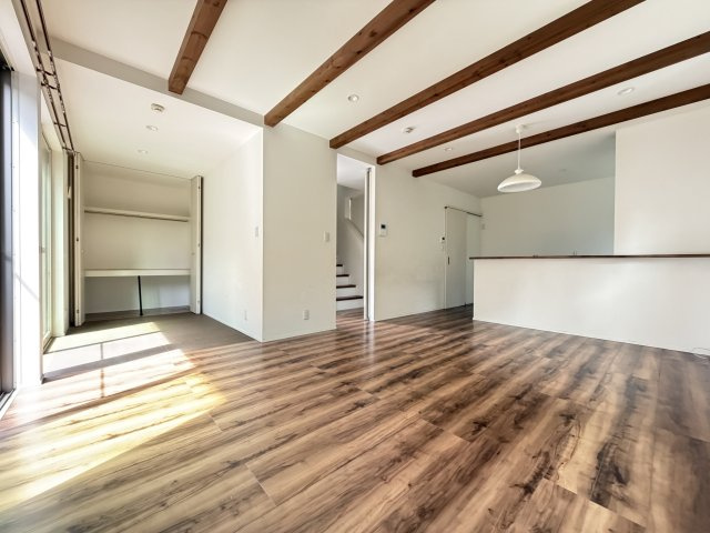 稲積1丁目中古戸建の居間・リビング|リビングです