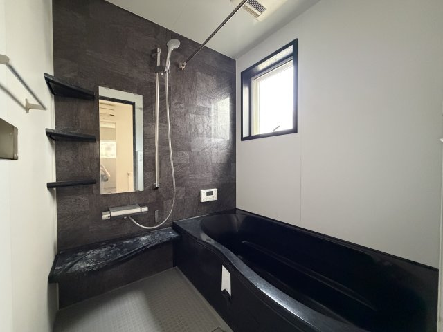 稲積1丁目中古戸建の浴室|ゆったり過ごせるお風呂です