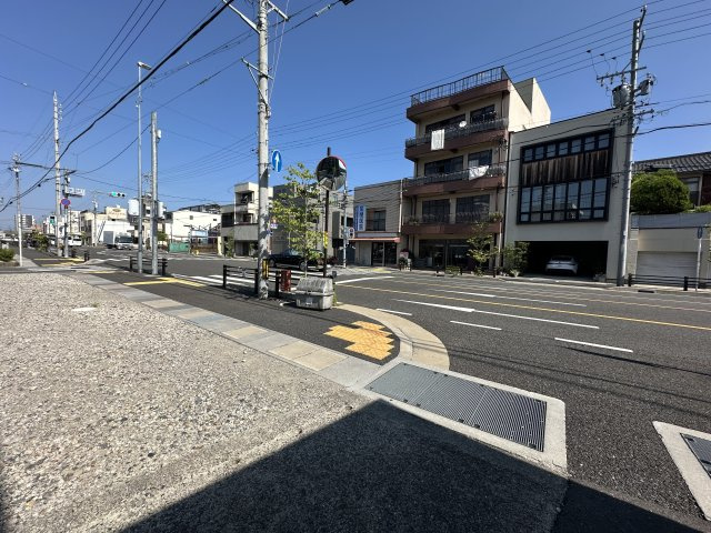 土地　加納上本町1丁目の前面道路含む現地写真