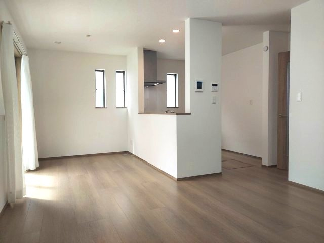 宝塚市南ひばりガ丘3丁目新築一戸建の居間・リビング|【施工例】