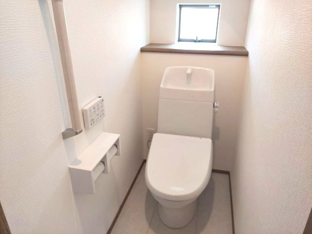宝塚市南ひばりガ丘3丁目新築一戸建のトイレ|【施工例】