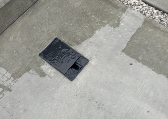 【設備】 | 敷地内には、散水栓や立水栓があります。水道水を直接利用できるため、水を運ぶ手間を省くことが出来ます。大量の水を必要とする洗車作業や清掃などに役立ちます。その他設備とあわせて、現地でご確認ください。