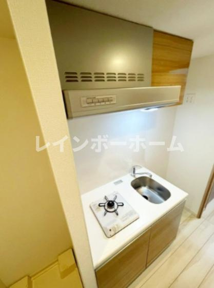 グランカーサ市川国府台のキッチン|反転タイプの写真です。