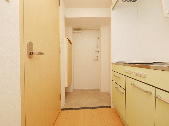 セレニテ難波西のキッチン|イメージとして同マンション他部屋を表示しています