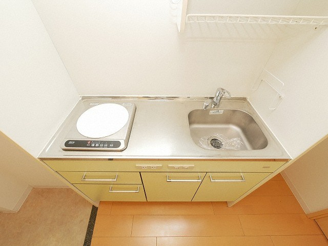 セレニテ難波西のキッチン|イメージとして同マンション他部屋を表示しています