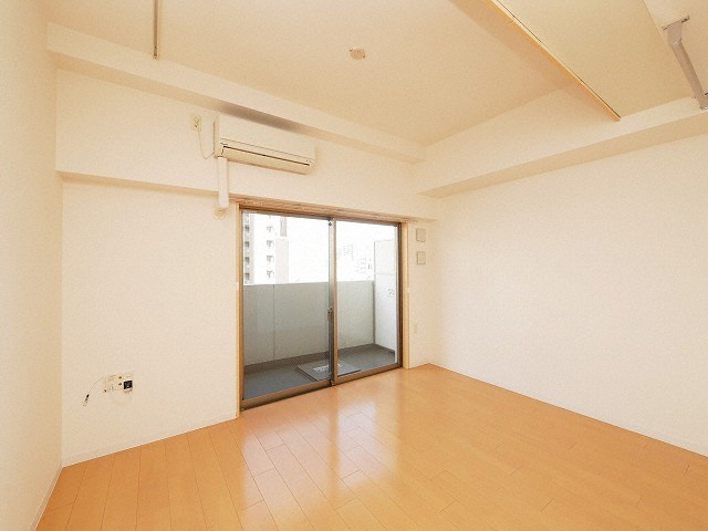 セレニテ難波西の洋室|イメージとして同マンション他部屋を表示しています