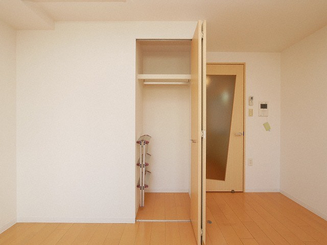 セレニテ難波西の収納|イメージとして同マンション他部屋を表示しています