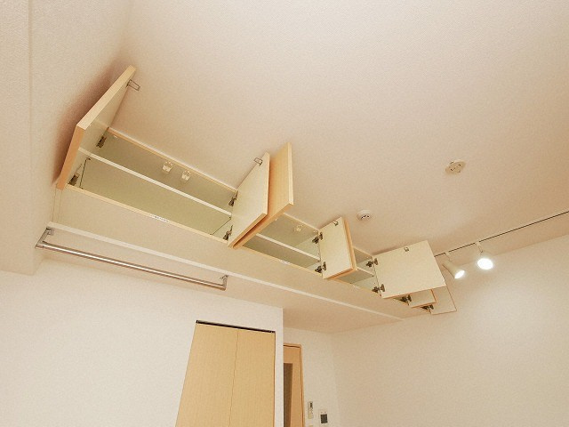 セレニテ難波西の収納|イメージとして同マンション他部屋を表示しています