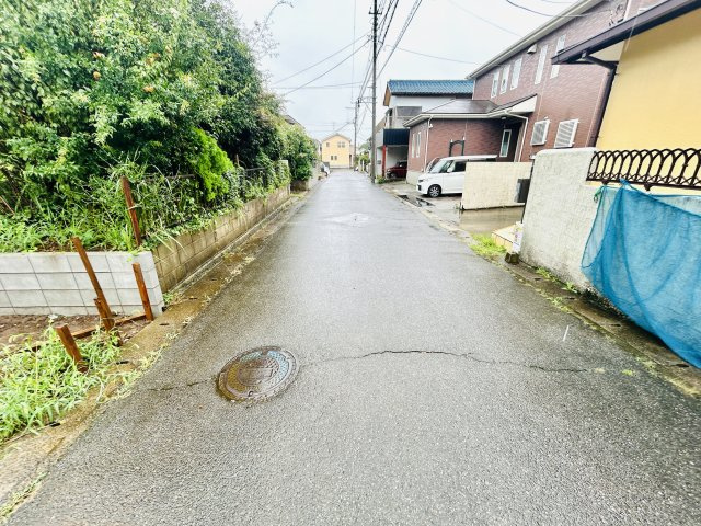 千葉市若葉区千城台東２丁目２８番の前面道路含む現地写真|9/7撮影