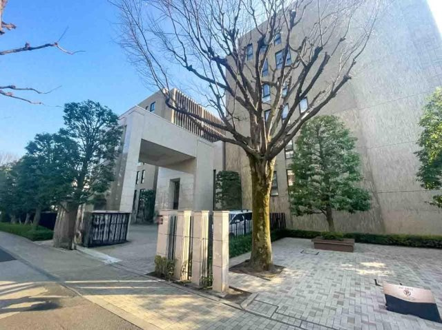 プラウド駒場の外観