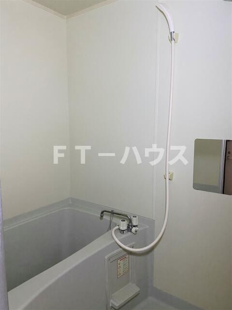 エステートＩＫＥＤＡⅡの浴室