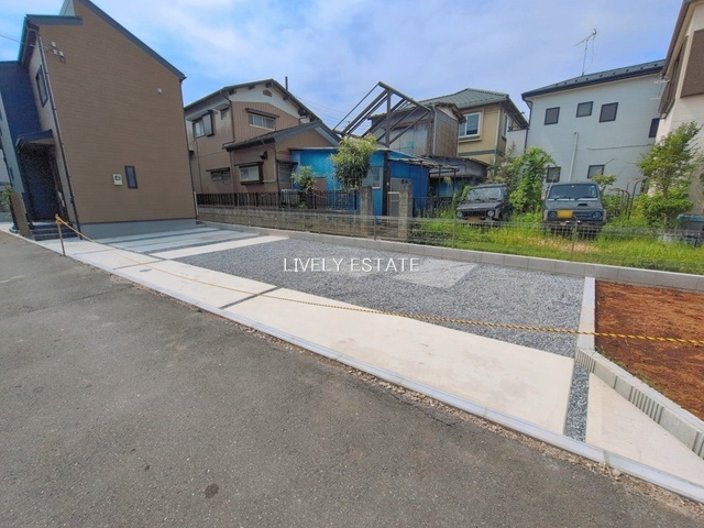 草加市柳島町 新築分譲住宅の駐車場