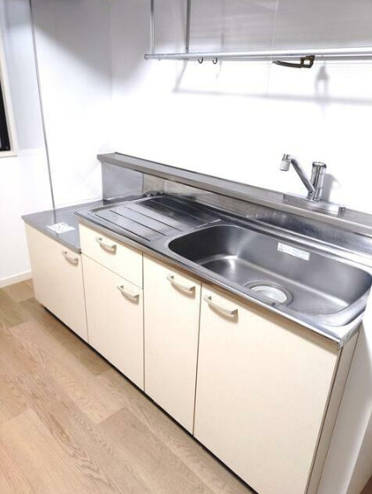 中野区中野２丁目の賃貸マンションのキッチン