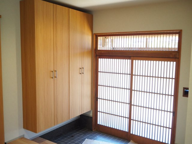 坂井市三国町新宿　フルリノベーションハウスの玄関