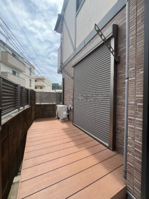 【庭】 | maison de clover