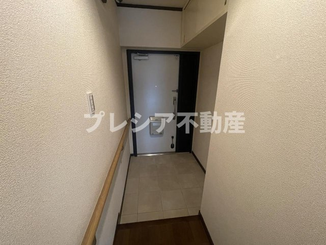 鐘紡夙川台マンションの玄関