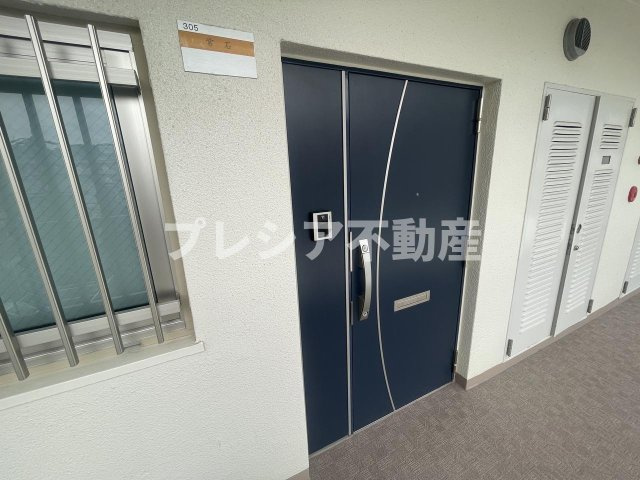 鐘紡夙川台マンションの玄関