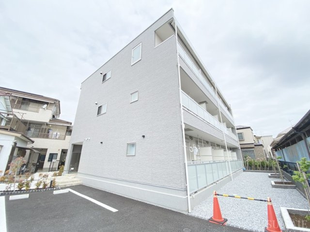 リブリ・シュピリアハイツの外観|別アングル☆