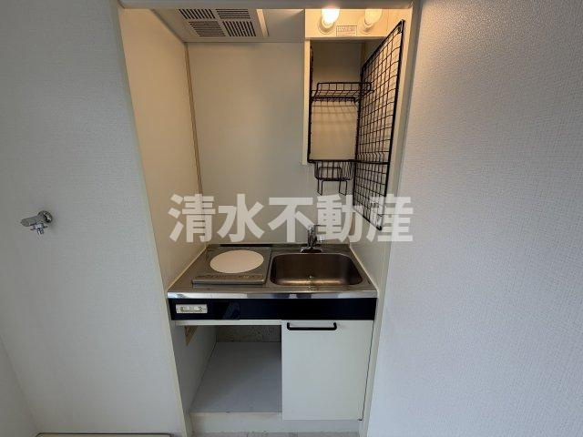 メゾンエクレーレ江古田のキッチン|シンプルなユニットキッチンです