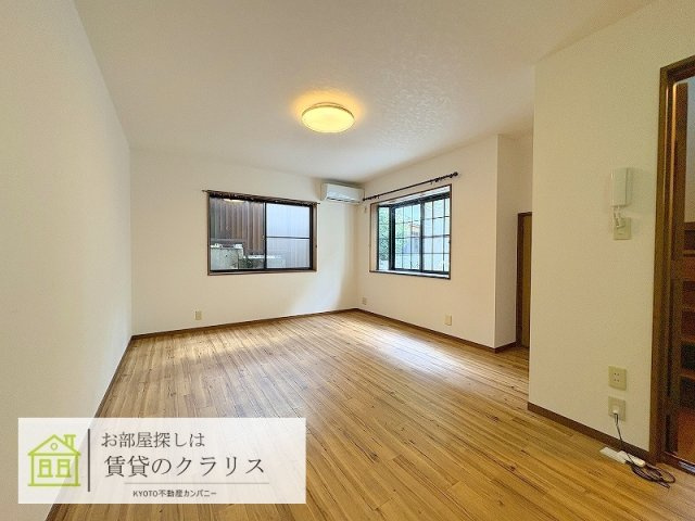 嵐山薬師下町（ガレージ付き）貸家