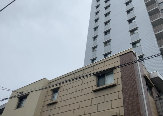 【外観】 | フェリズ淵野辺 | 物件の詳細については、現地を見てわかること以外に、役所や法務局などで調べないとわからないことがあります。そのため、現地に行く場合は、もしこの物件を買ったらどのような生活ができるかをイメージしましょう。
