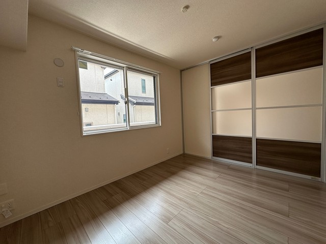 【洋室】 | 【新築】フォレ　アベニール | ※参考写真※南東向き洋室4.6帖☆リビングダイニングキッチンから繋がるお部屋です！ウォークインクローゼットを完備しています◎
