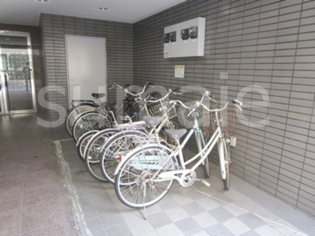 コルトンハイツの駐車場|駐輪場です☆