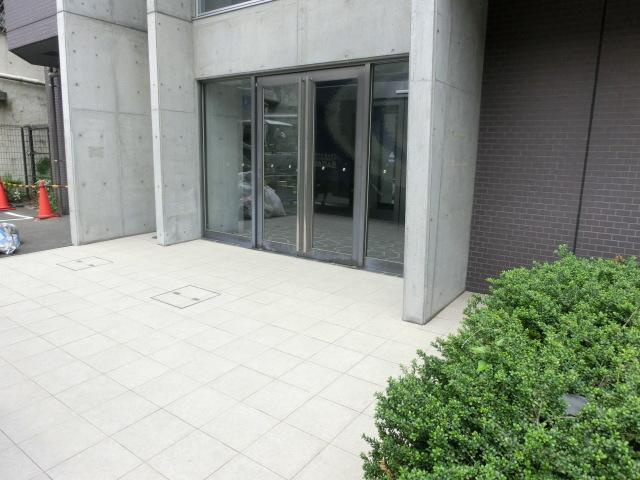 ヴェルト浅草のエントランス