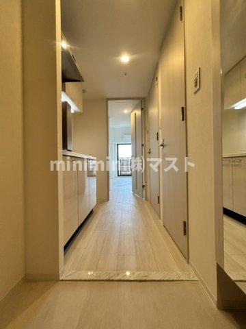 IW RESIDENCE大阪CREST TAPPの玄関